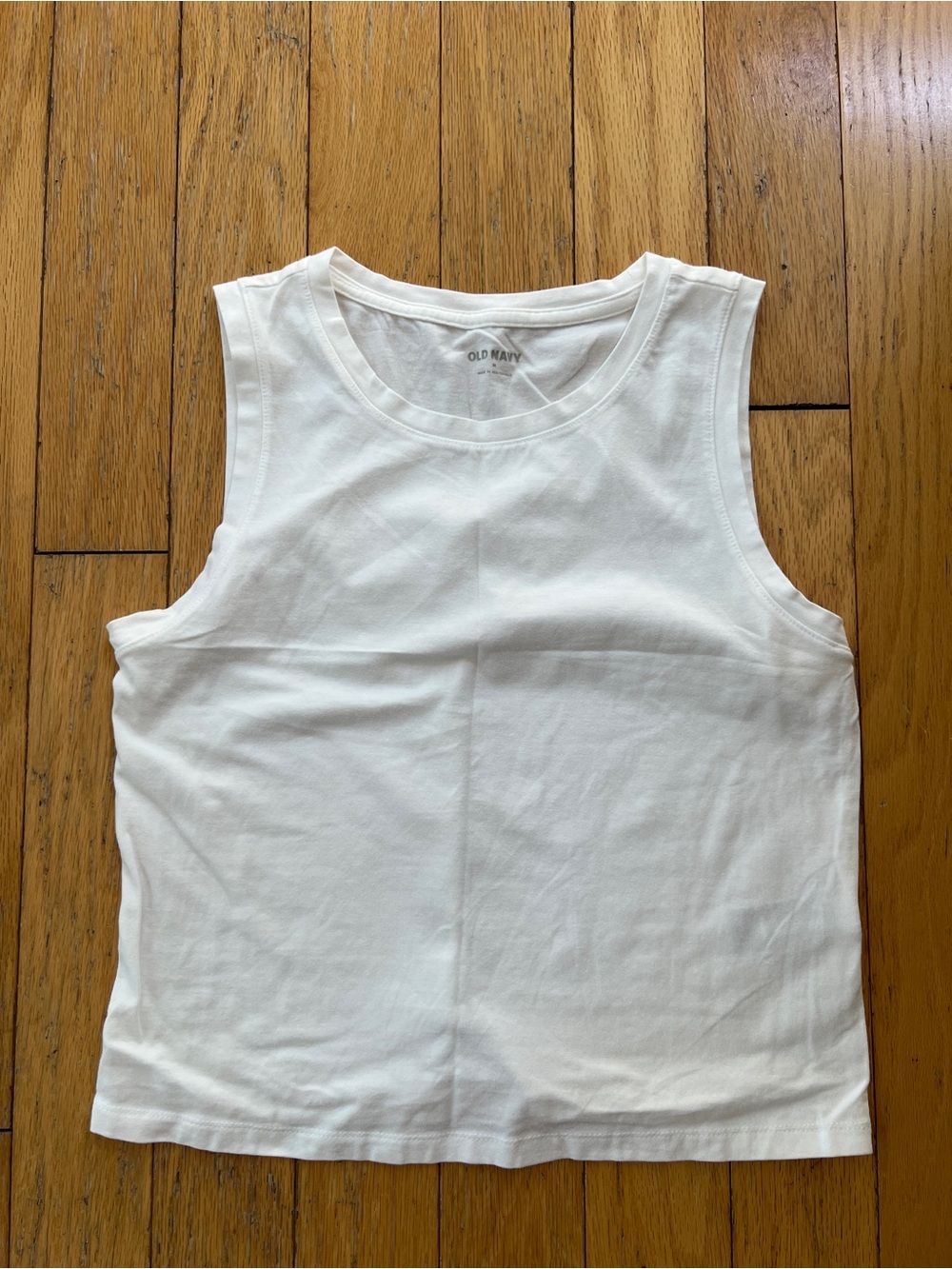 Old Navy Women’s White Ribbed Tank Top